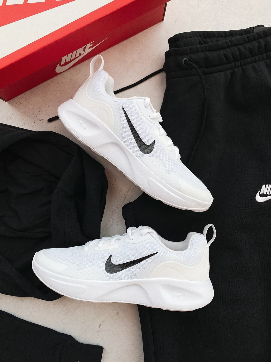 Nike Wearallday Sneaker in White and Black for Men