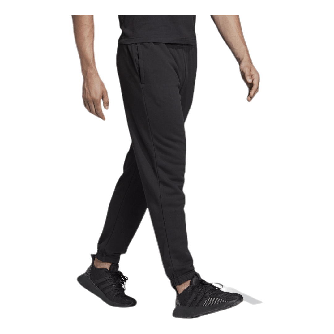Adidas Essential Linear Pant Slim fit