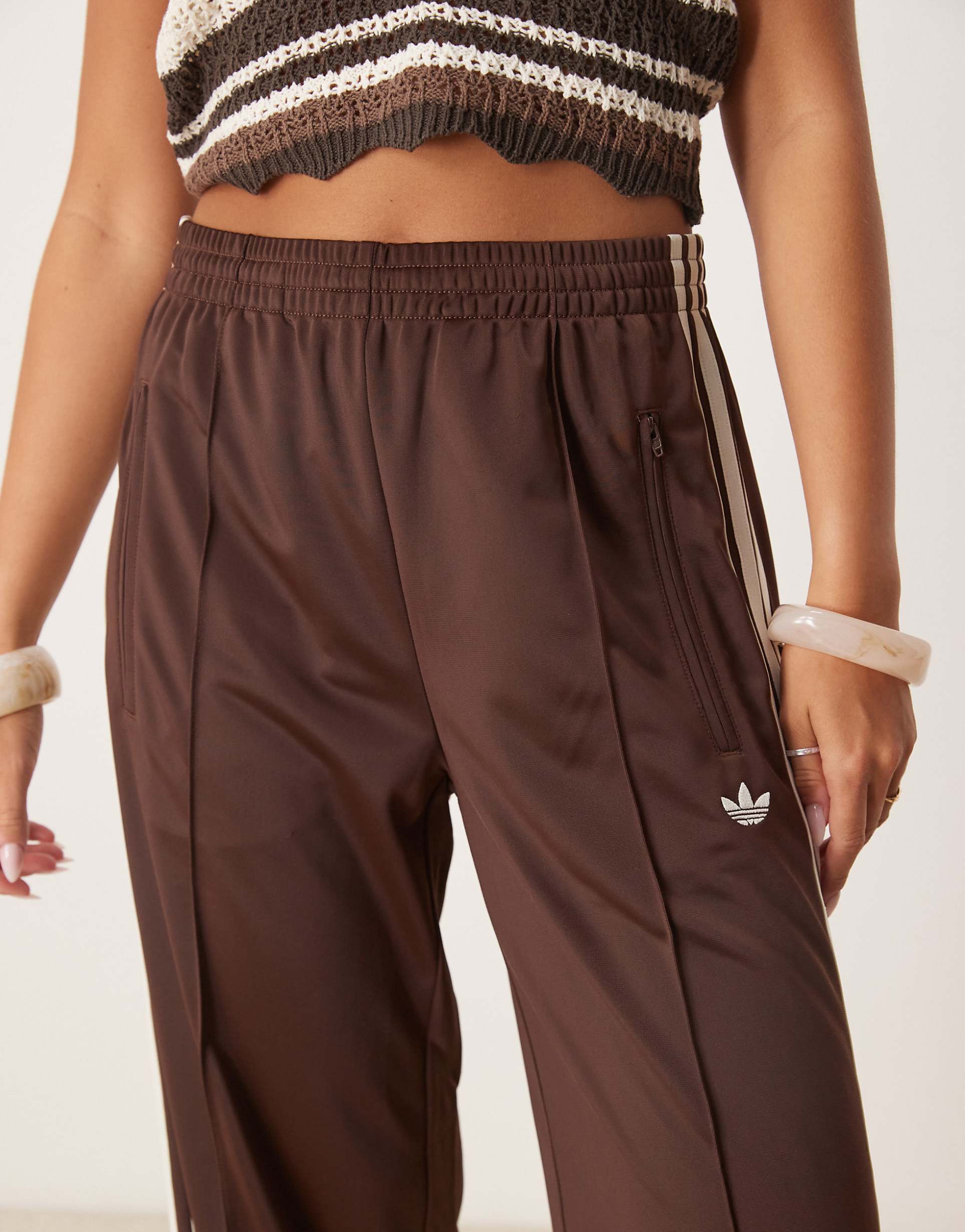 Adidas Originals classic Trackpant in brown and pink
