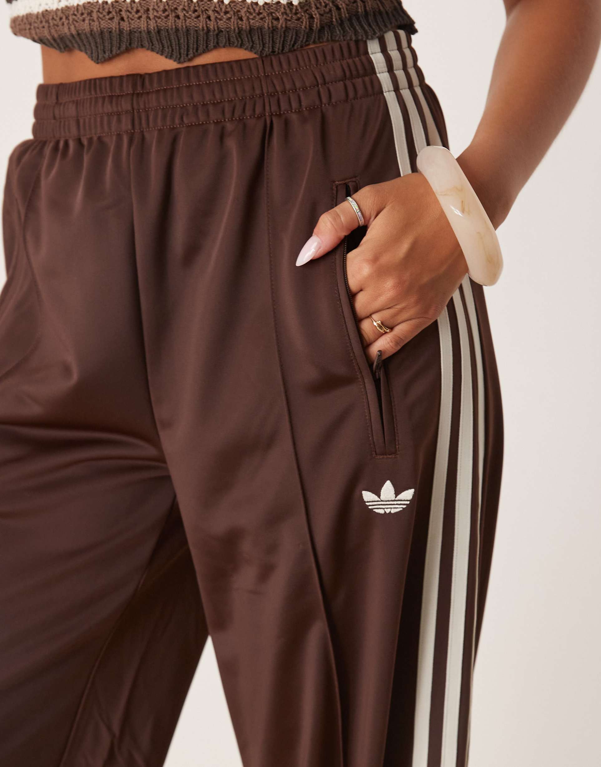 Adidas Originals classic Trackpant in brown and pink